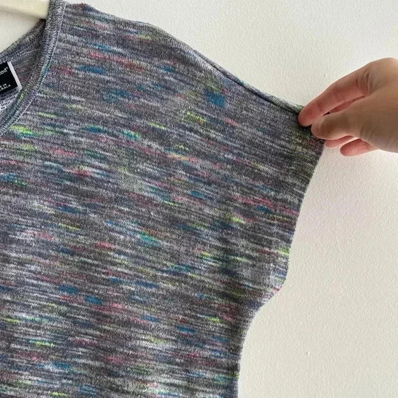 Stranded Grey/Pink/Blue/Green Heathered Short Sleeve Shirt, Keyhole Back, Large - Picture 6 of 16